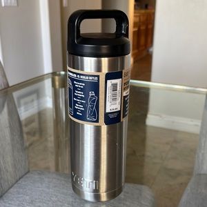 NWT Yeti 18 oz. Water Bottle Canister SILVER
